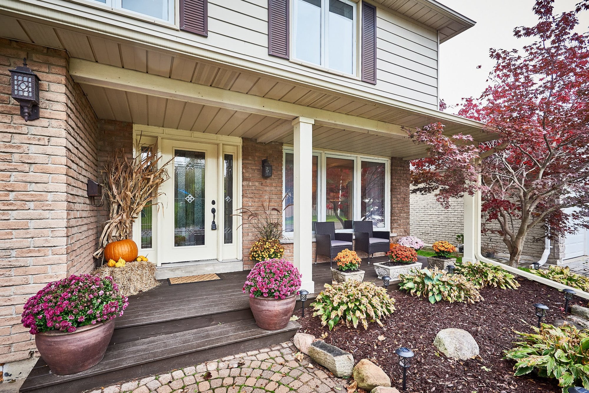 Front porch of a home for sale in Bowmanville Ontario